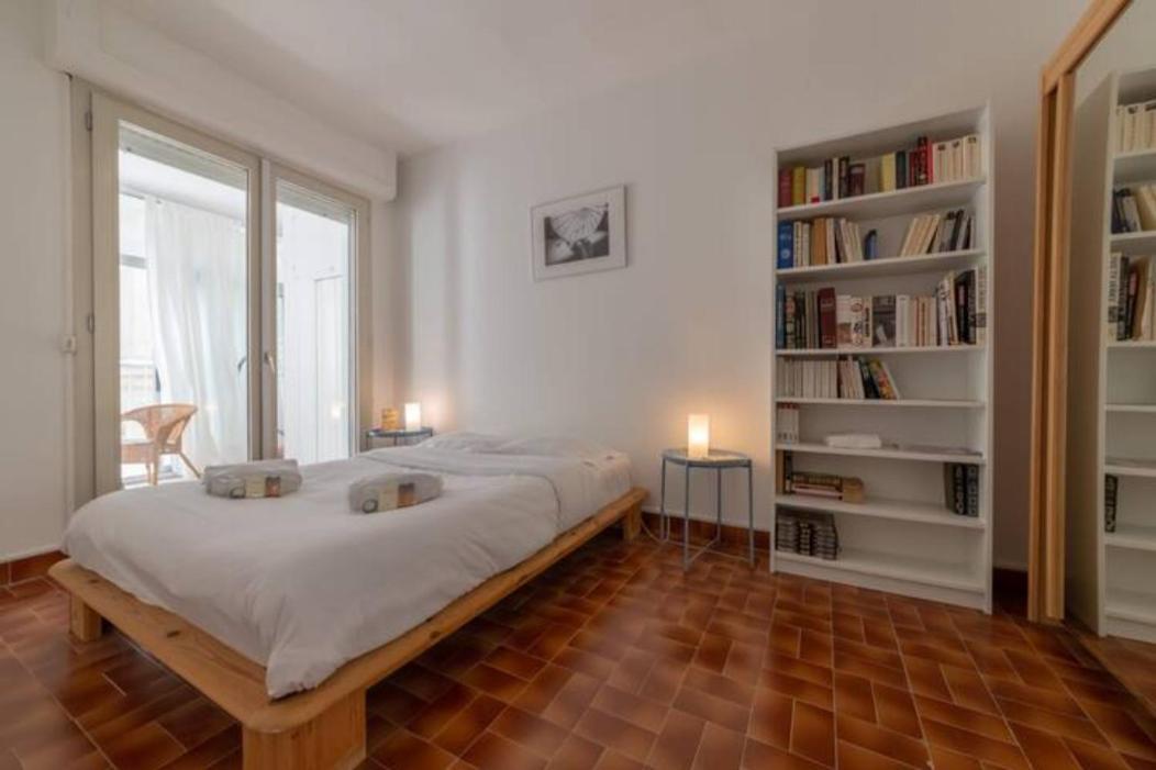 Grand Lumineux Pour 2 à 4 Personnes A Intra-muros Wifi Gratuit Appartement Avignon